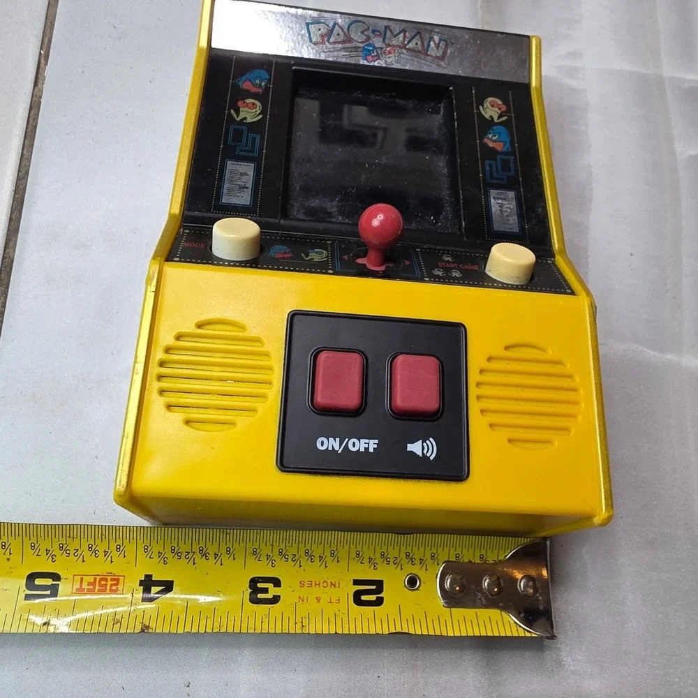 Basic Fun pac man